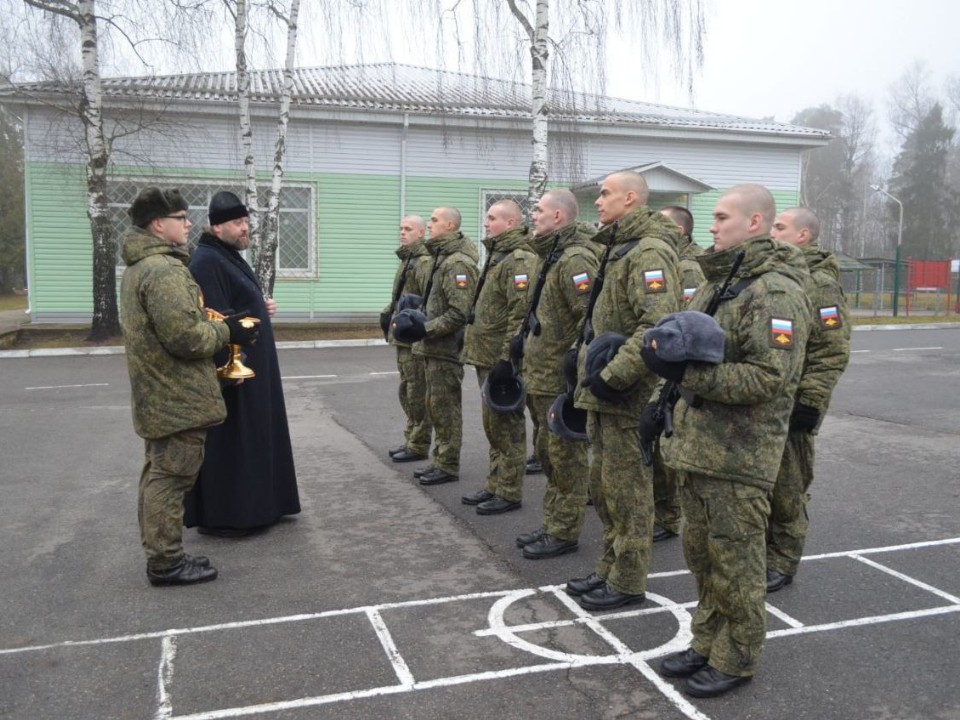 Новобранцы местной воинской части приняли присягу