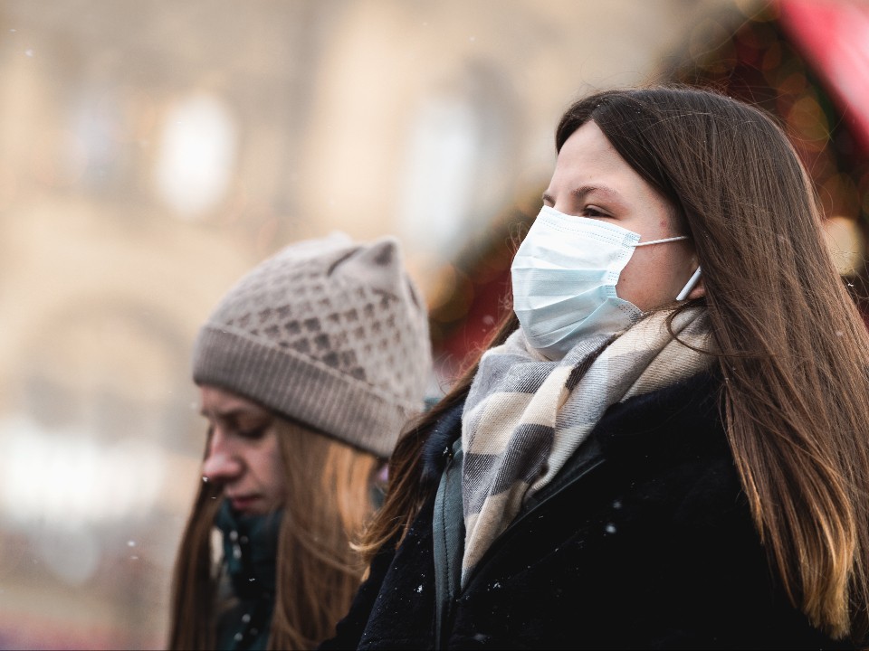 «Наденьте масочку!»: названы условия возврата ко всеобщему масочному режиму