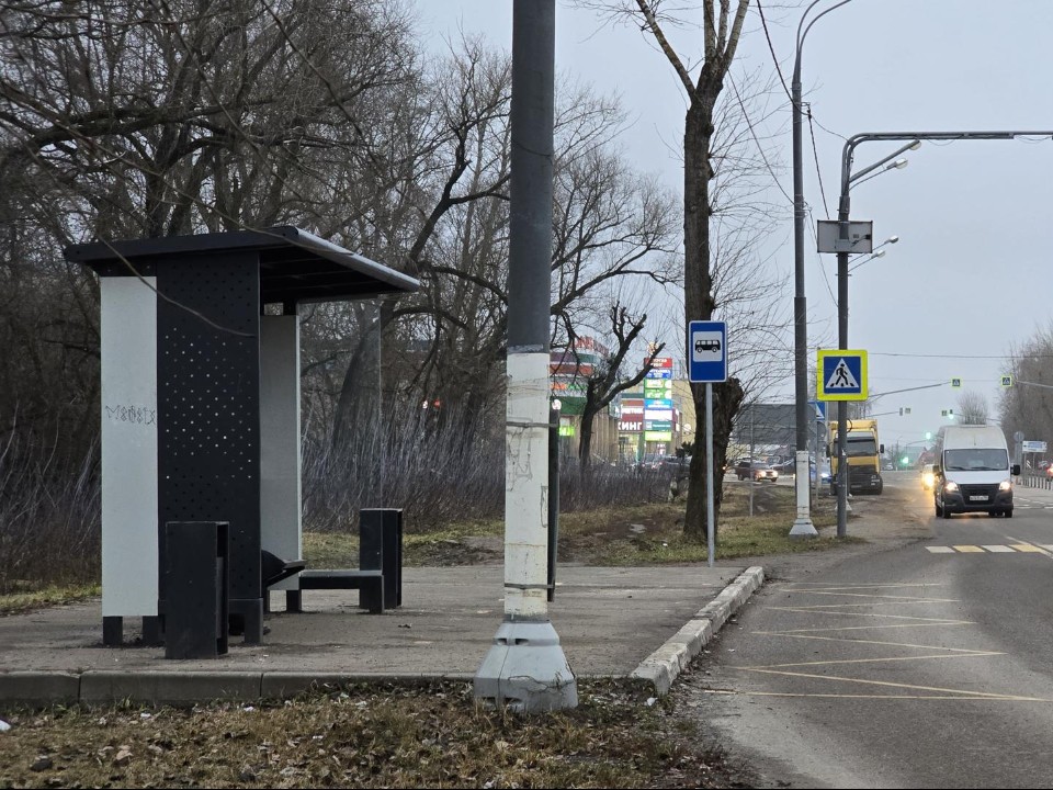 Антивандальные автобусные остановки поставили в Радужном