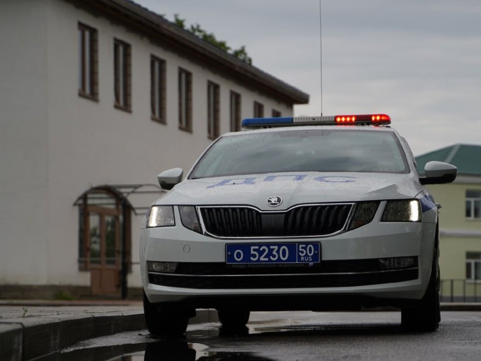 Хотел уйти без протокола: в Москве завели дело после попытки дать взятку сотруднику ДПС