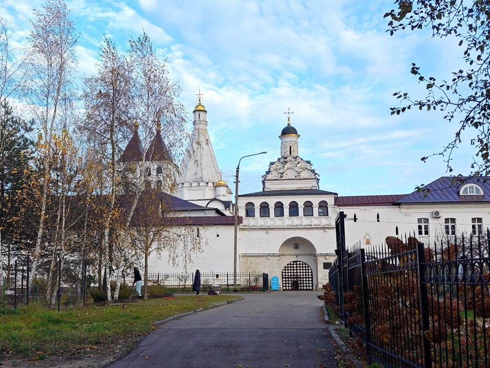 Владычний монастырь в Серпухове празднует 665‑летие в день Введения во Храм Пресвятой Богородицы