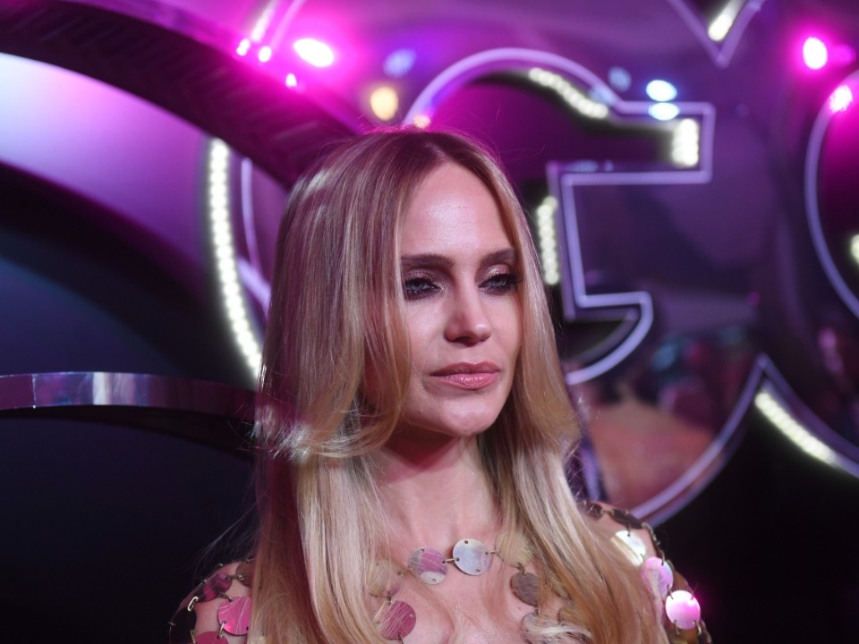 «Находится в шоке»: как муж Глюкозы отреагировал на смену ее образа