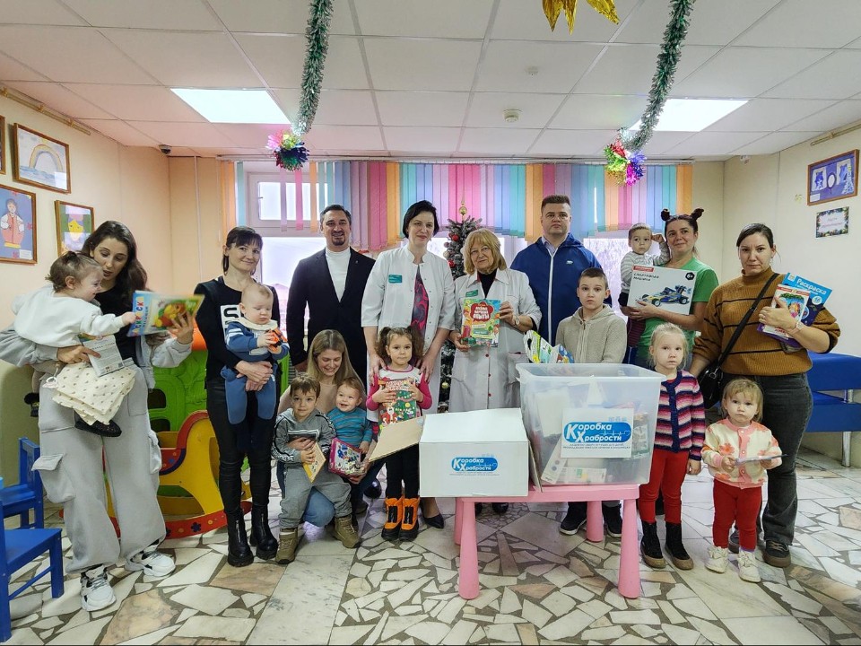 В детской поликлинике Клина вручили 250 подарков маленьким пациентам