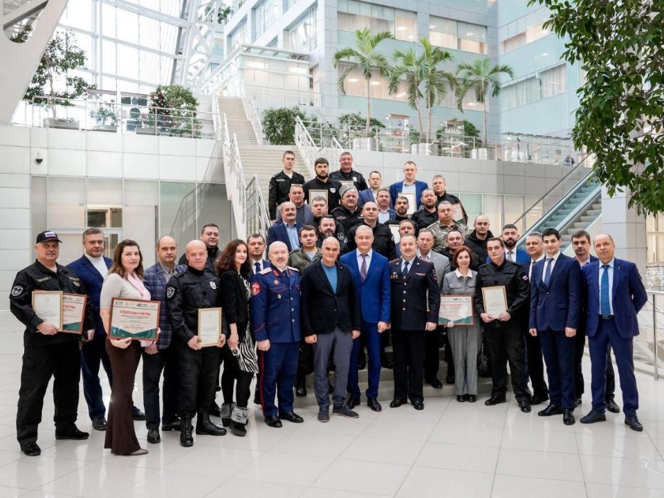 Лучшие в области: чем наградили победившую на региональном конкурсе народную дружину из Балашихи