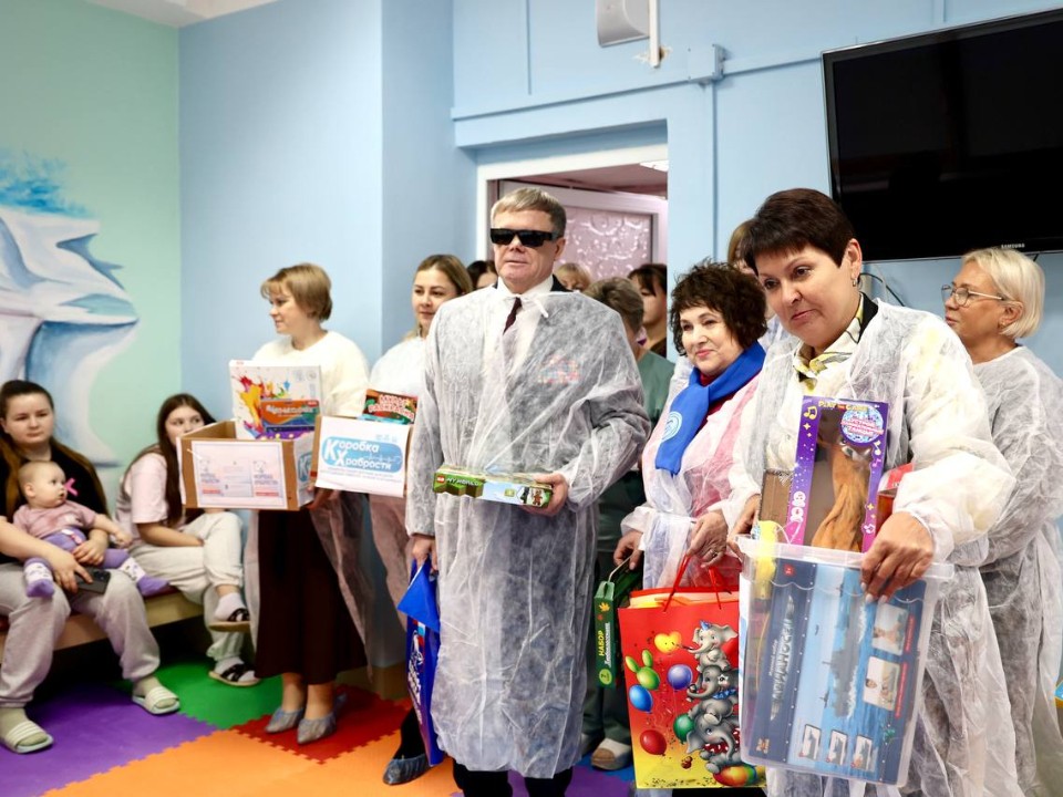 Собранные в «Коробку храбрости» игрушки передали маленьким пациентам волоколамской больницы