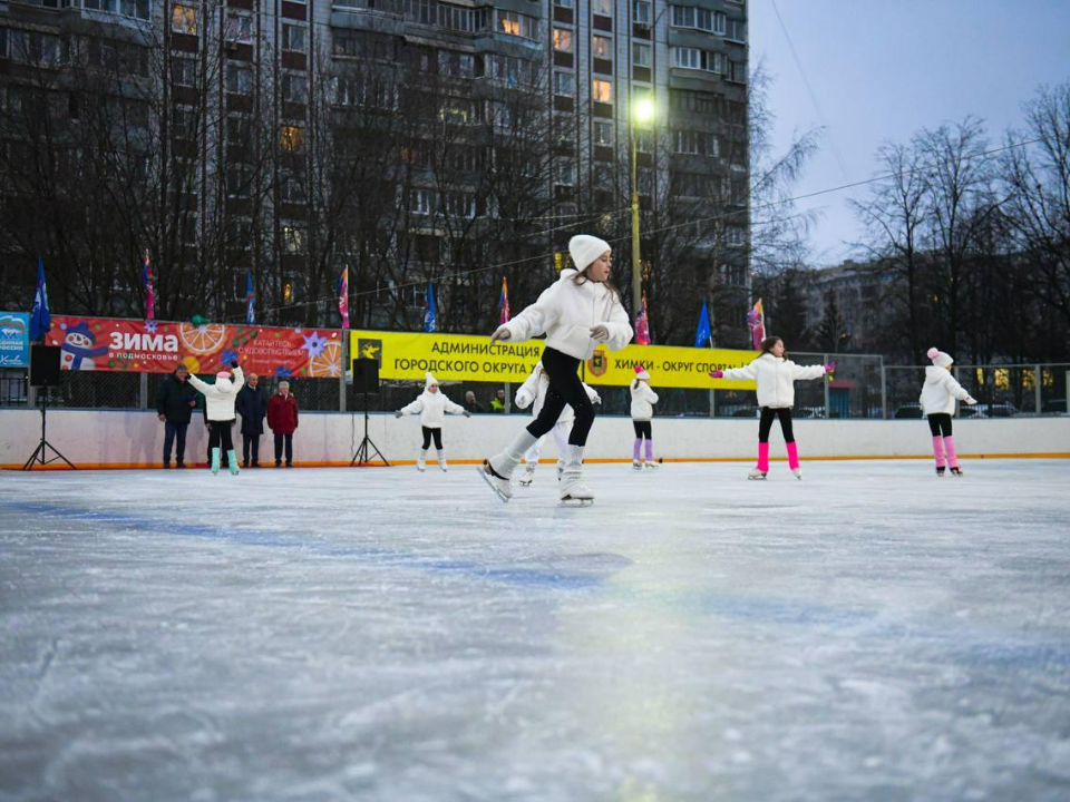 Как современные технологии спасают каток на улице Панфилова от оттепели