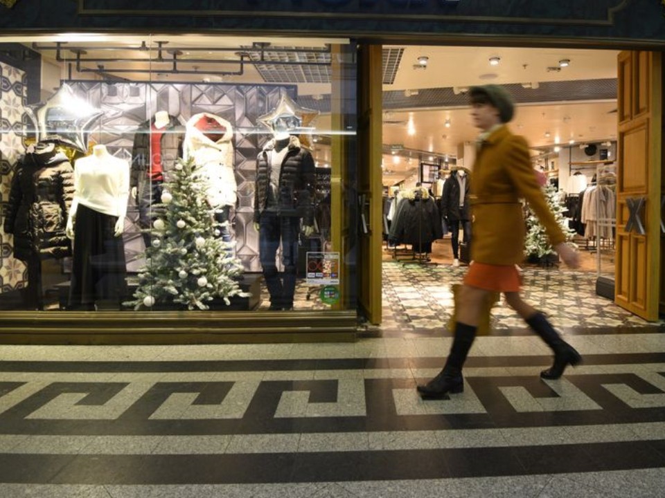 Возвращают товары из секс-шопа и корки от пиццы: что творят покупатели перед Новым годом