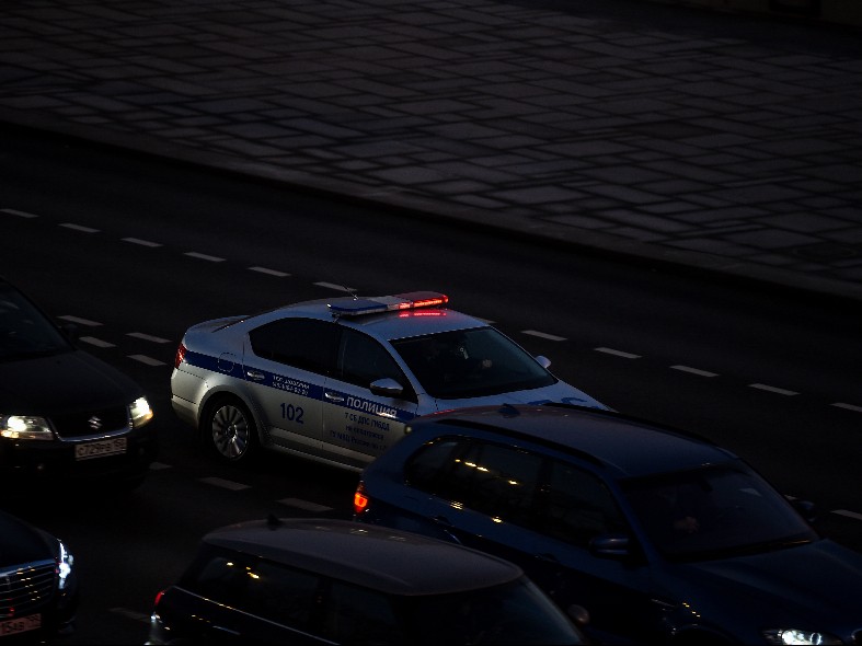 Дороги Подмосковья «покраснели»: какие трассы перегружены и как не потерять час в пути