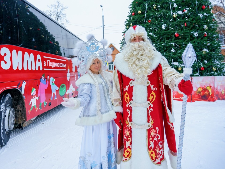 Дед Мороз и Снегурочка зажгут огни на главной новогодней елке в Чехове