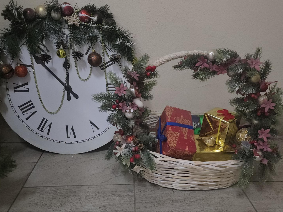 Вместо жалоб – «корзинка добра»: люберчанка рассказала, как превратить свой подъезд в сказку