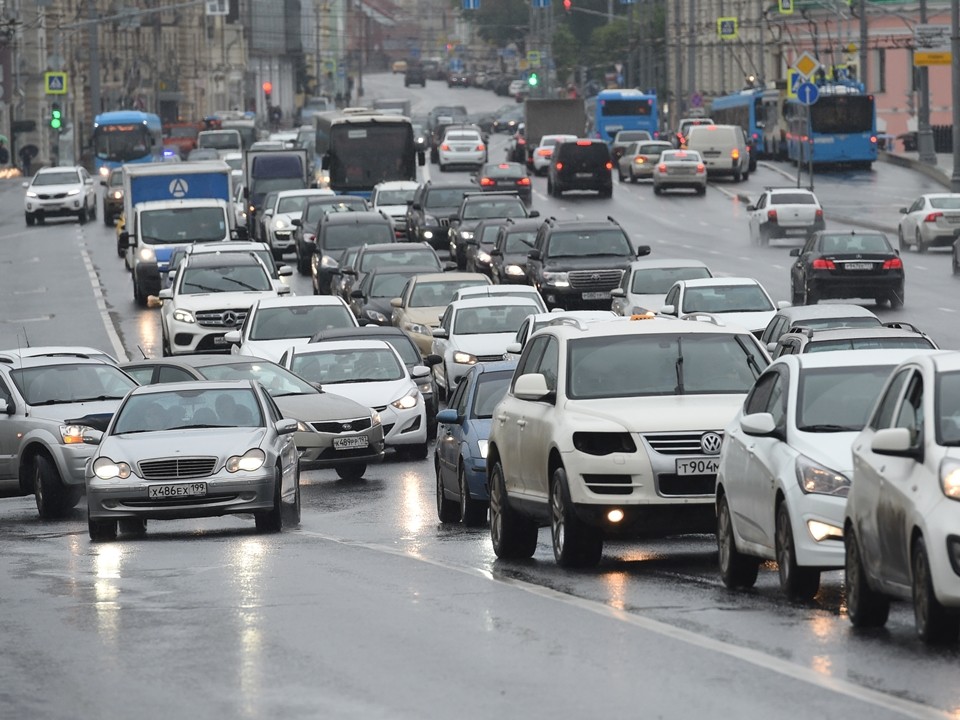 Предновогодние пробки в Подмосковье: когда ждать самые серьезные заторы
