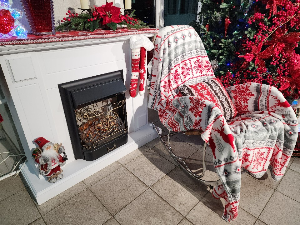 Холодное сердце или Карнавальная ночь?: в Лотошине выберут лучшую новогоднюю фотозону