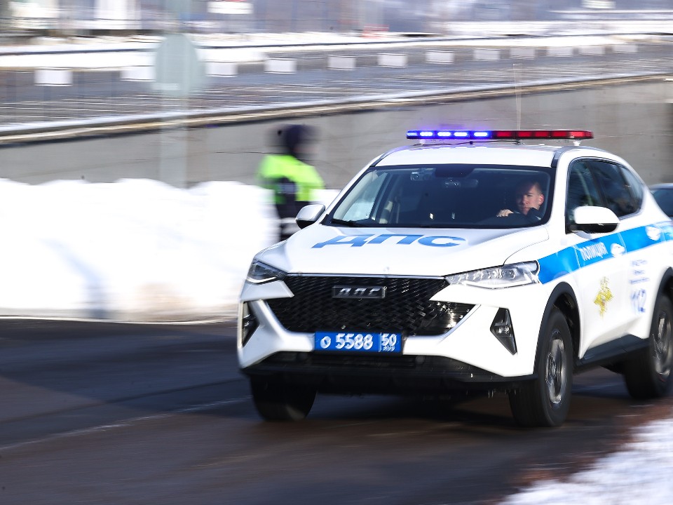 Все живы: 3 декабря в Подмосковье спасли 6 человек, пострадавших в ДТП