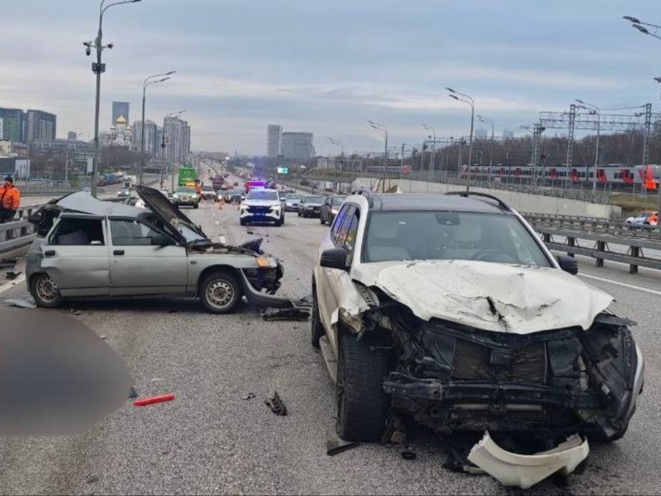 Смертельная встреча «Мерседеса» и ВАЗа: опубликованы кадры последствий аварии