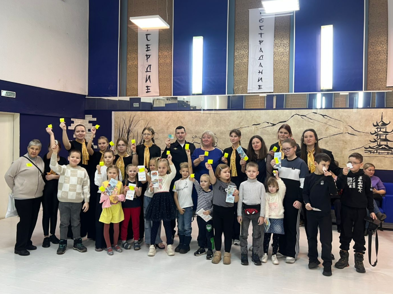 В Наро-Фоминске ГИБДД провела «светящийся» урок безопасности для детей с диабетом