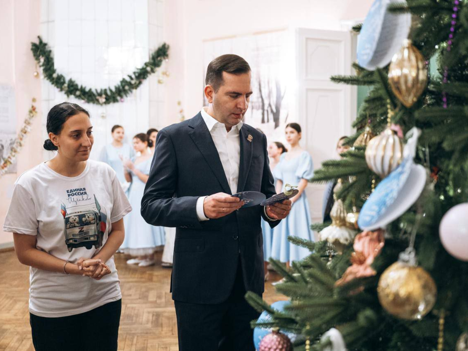 Глава Щелкова исполнил желание детей из Фрязина, открыв для них виртуальный мир