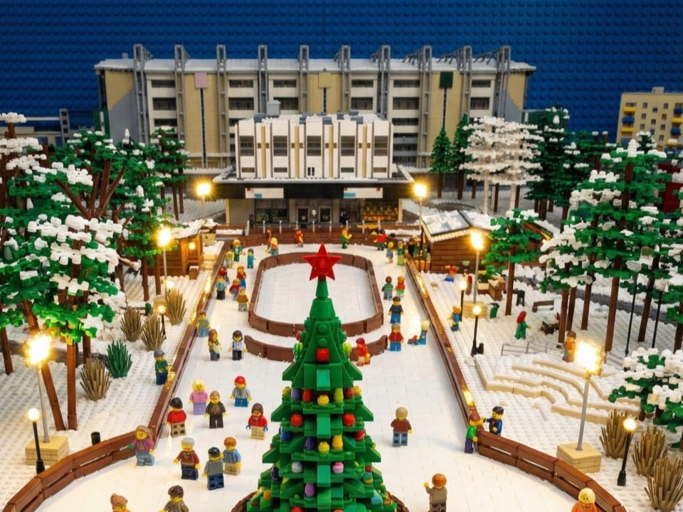 Новый ИИ-тренд объединил Московскую область: как выглядят города из лего и бисера — листайте фото