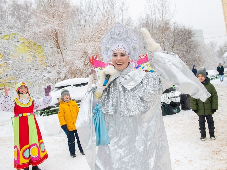 Расписание новогодних дворовых праздников в Долгопрудном: когда и куда идти