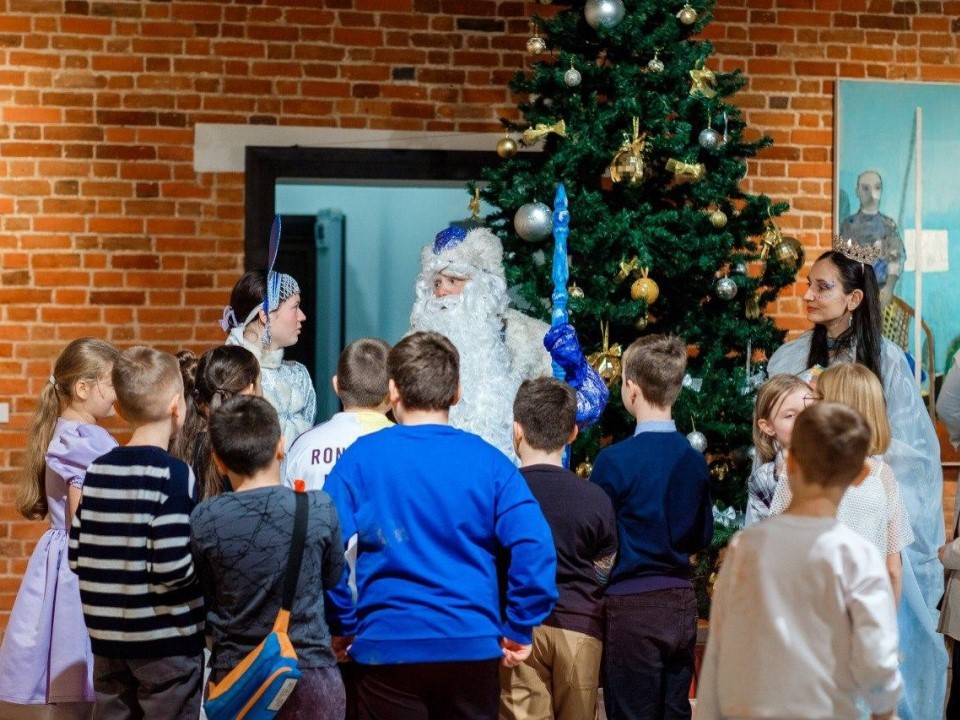 От иммерсивного круиза до росписи пряников: десять идей, куда сбежать от домашней суеты в праздничные дни