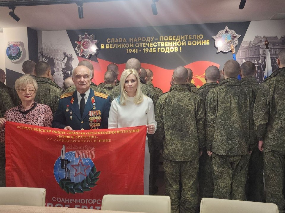 Живой урок истории: афганский ветеран встретился с солдатами в Солнечногорске