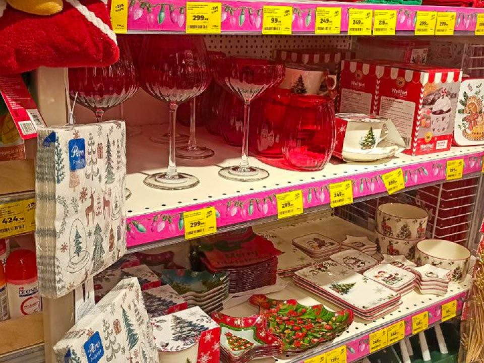 Тривиально и не волшебно: россияне назвали самые популярные новогодние подарки