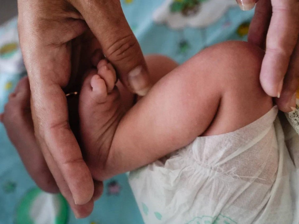 От пятки до диагноза: как врачи вовремя находят генетические заболевания у малышей в в Подмосковье