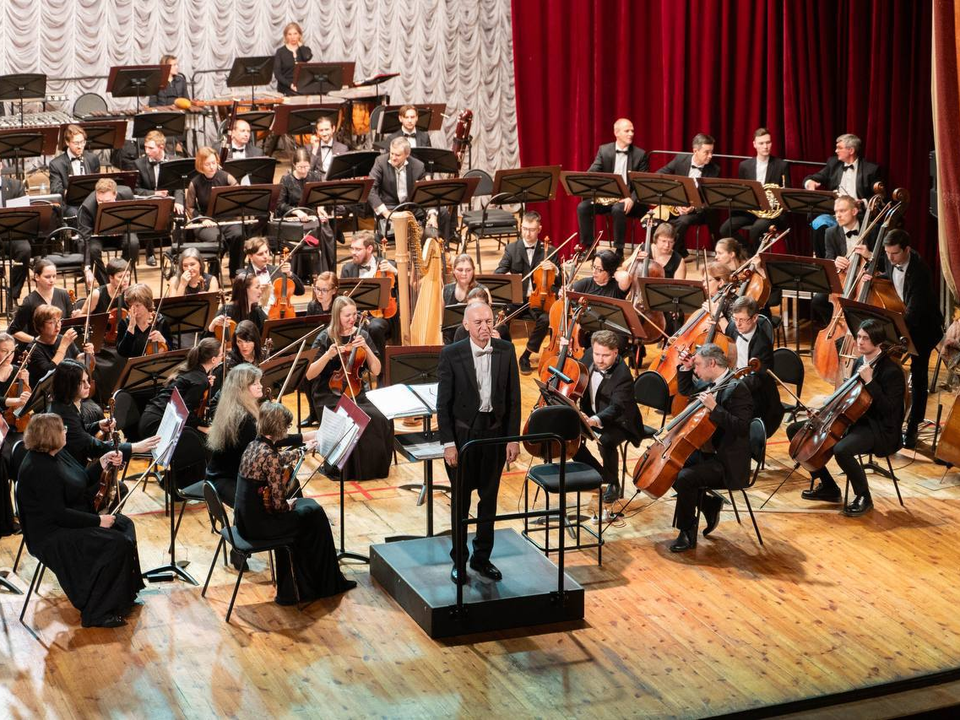 Жуковский симфонический оркестр дал предновогодний концерт во Дворце культуры