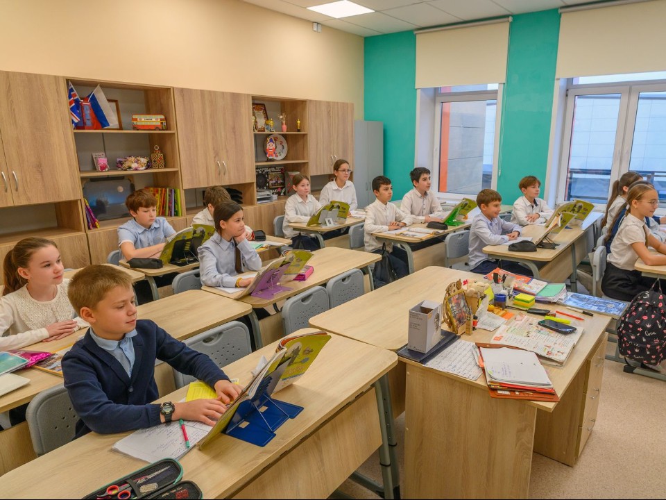 Больше, чем просто учеба: как опыт Подмосковья по адаптации детей-иностранцев будет распространен на всю Россию