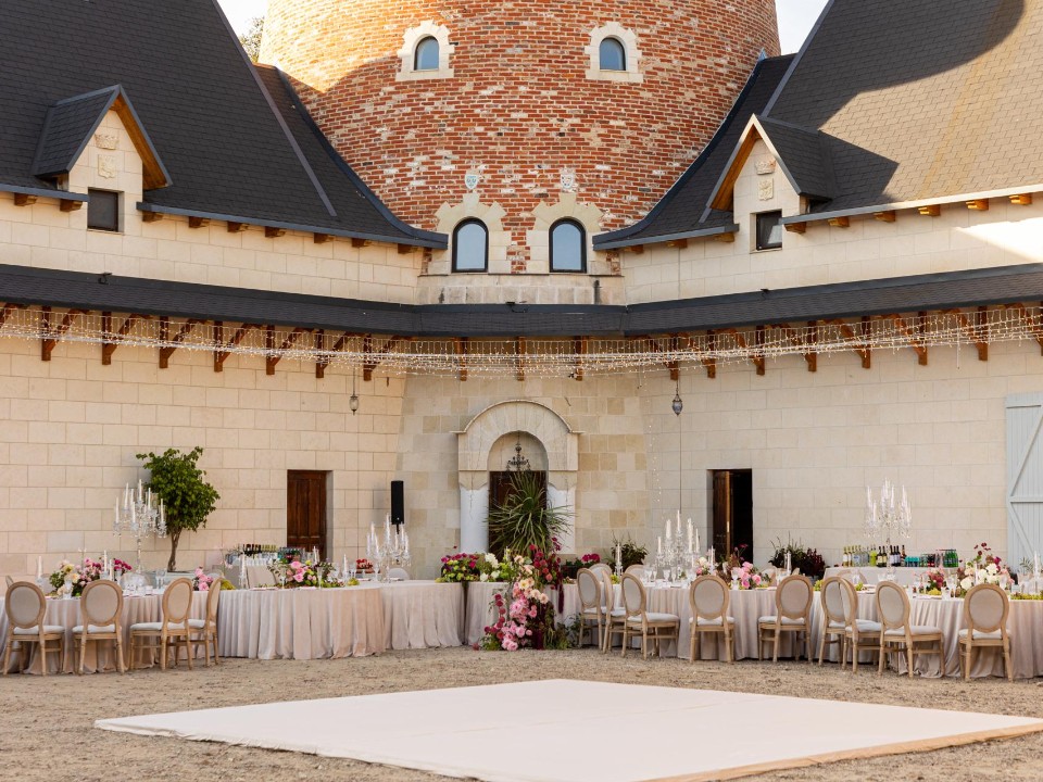 Свадьба в стиле «деревенской мечты»: новая локация для брака открылась в Коломне