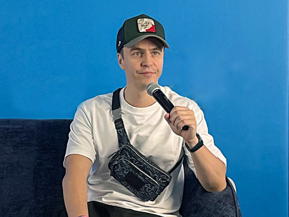 Абрамов вернулся домой: знаменитый комик показал места, где прошло детство