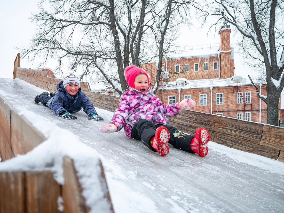 Заезды на ватрушках устроят для детей в городском парке 3 января