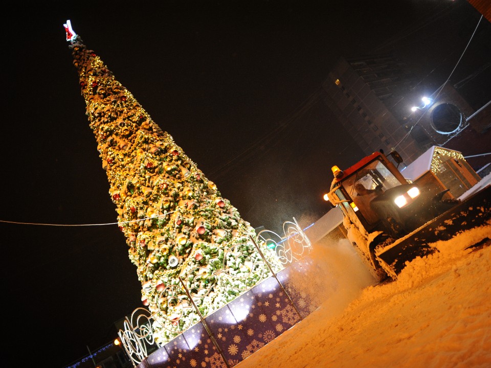 Снег не отступает: как Солнечногорск борется с последствиями непогоды
