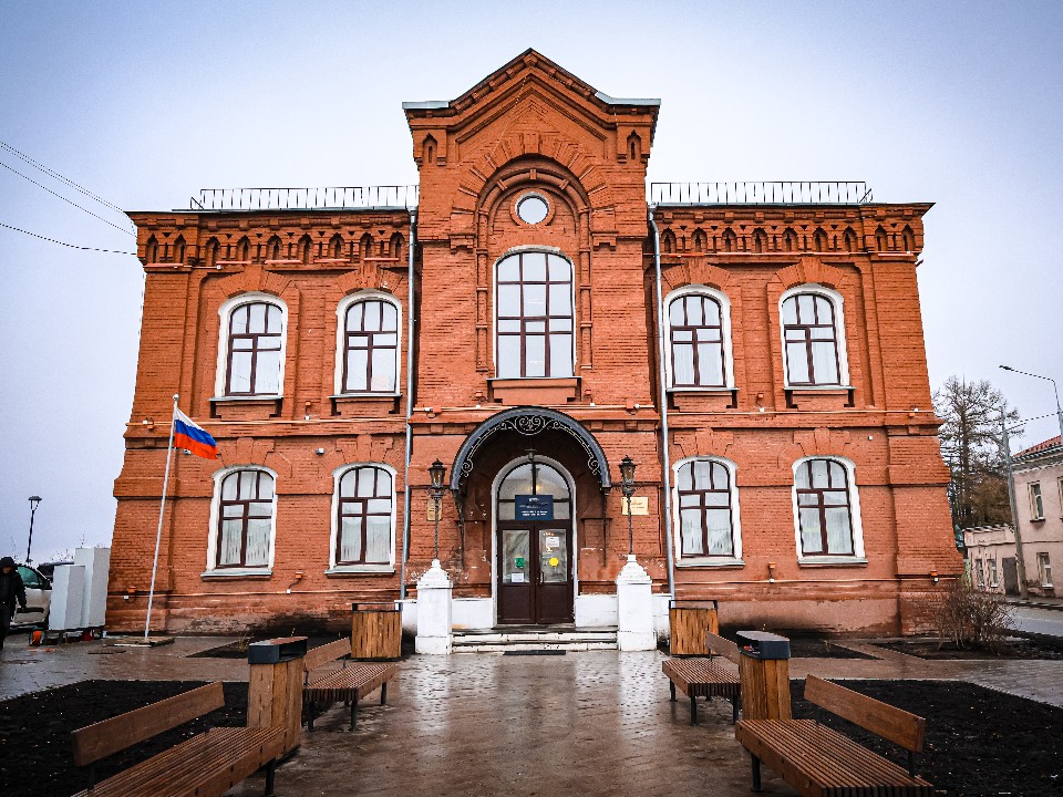 На бесплатной лекции в Клину расскажут, кто учил девушек 100 лет назад