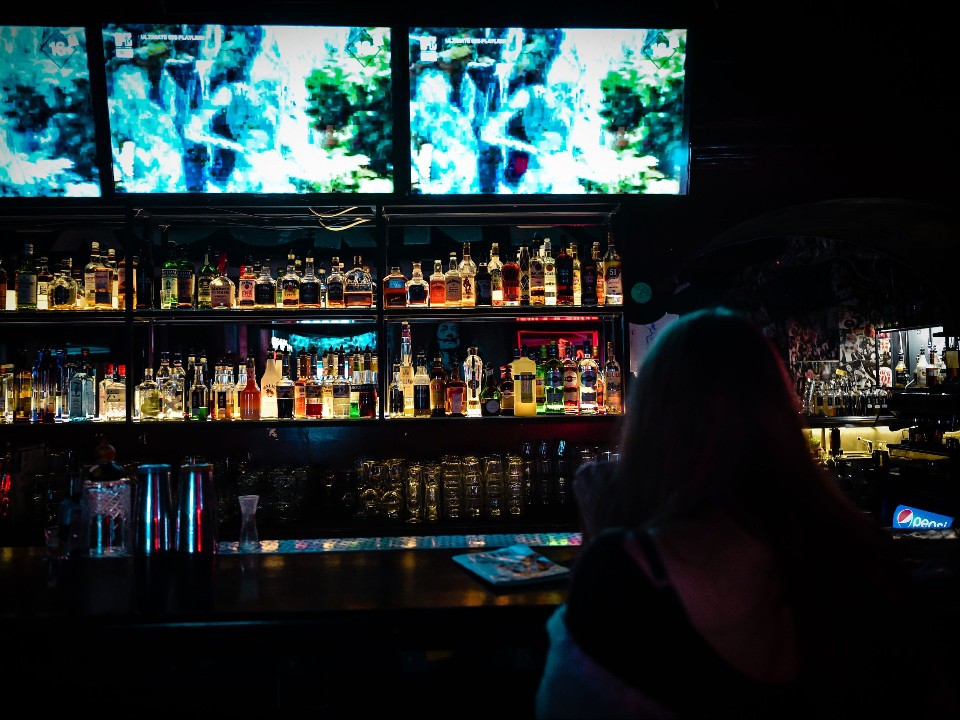 «Полосы зебры» для печени: какой лайфхак поможет сократить вред от алкоголя в праздники