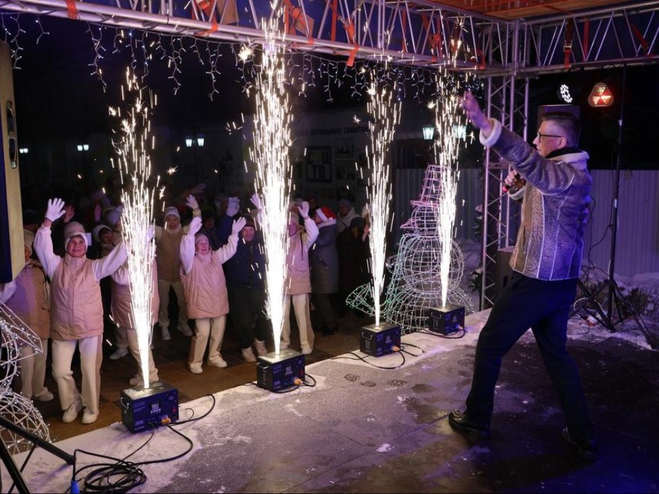 «18, мне снова 18»: для участников «Активного долголетия» прошла дискотека в Егорьевске