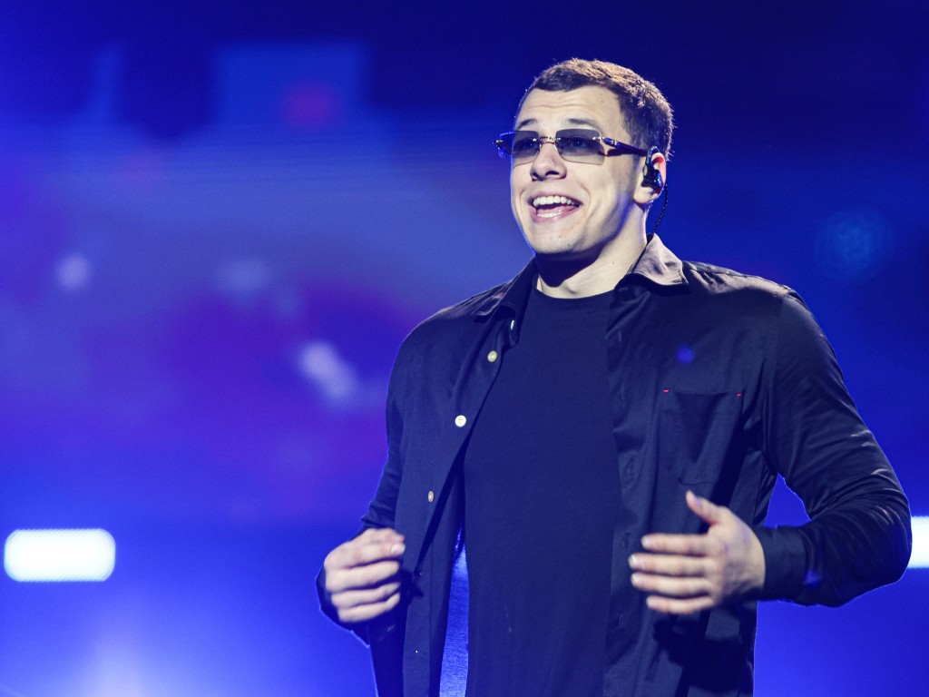 «Ждем его»: зумеры отказались от отношений ради рэпера Macana