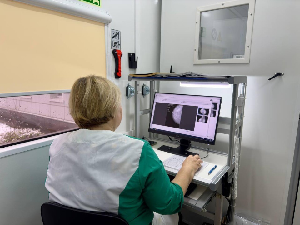 Забота в шаговой доступности: маммографический комплекс разместили рядом с женской консультацией в поселке Тучково для удобства пациенток