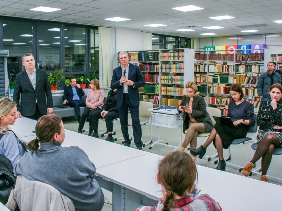 В Успенской школе усилят охрану: итоги встречи главы Одинцовского округа с родителями