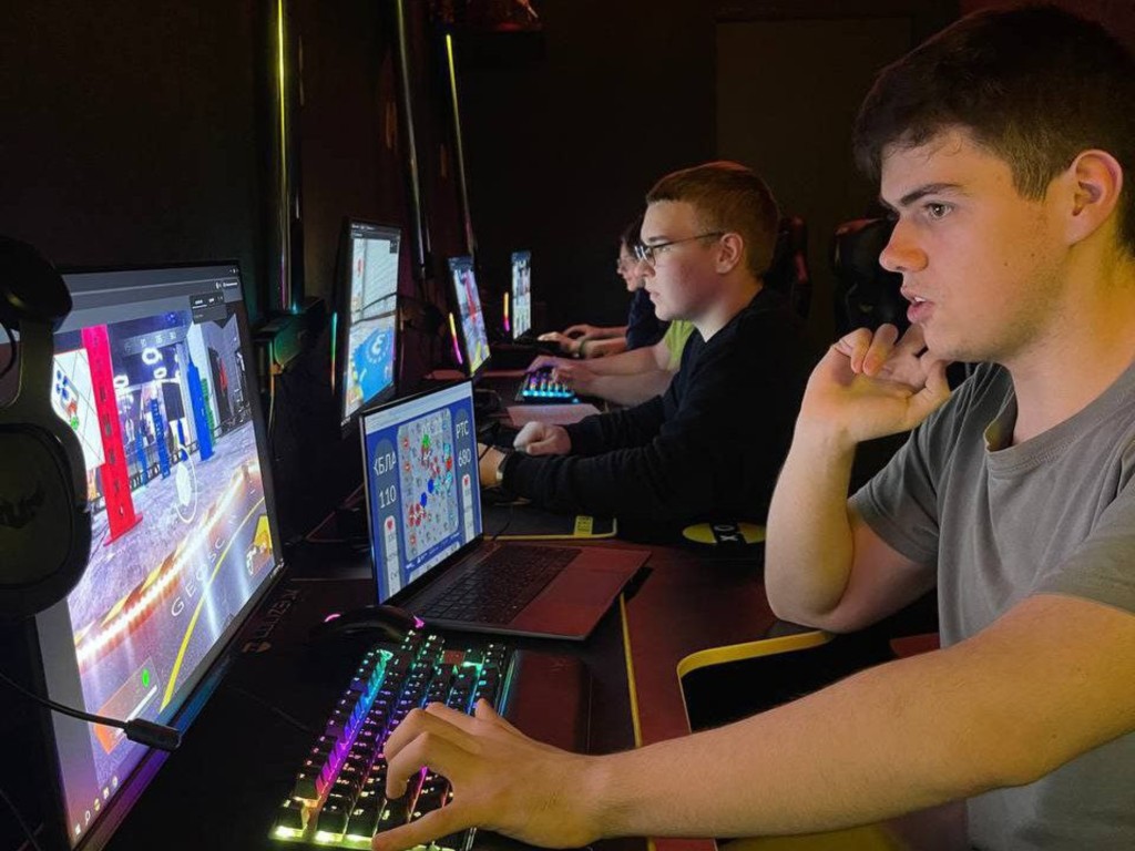 Раменская команда смоделировала боевую логистику на «Кибердроме» и прошла в следующий этап