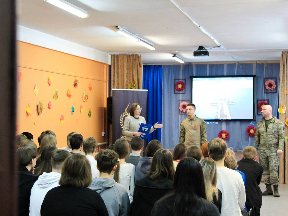 Откуда берется сила духа, школьники Фрянова узнали от бойцов спецоперации