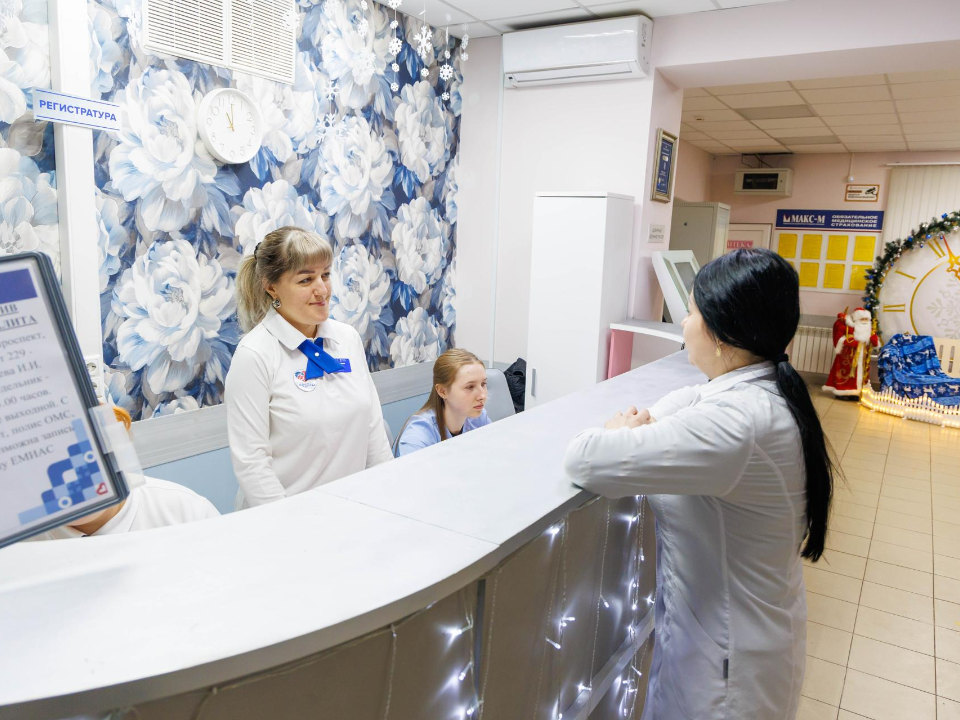 Ремонт входа, удобный прием и «Служба заботы»: новый главный врач поликлиники №5 в Люберцах уже начал работу