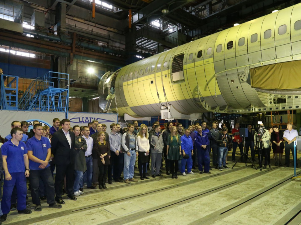 Путин наградил коллектив ЦАГИ орденом Александра Невского