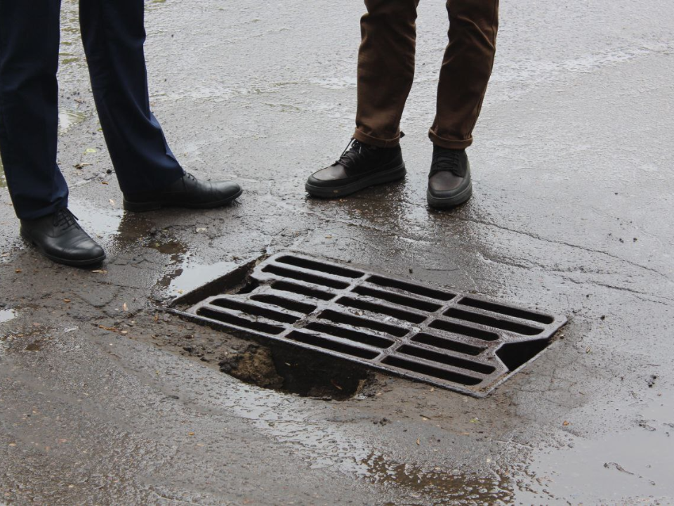 Проблемную ливневку на пересечении улиц Клубной и Дудкина взяли под особый контроль