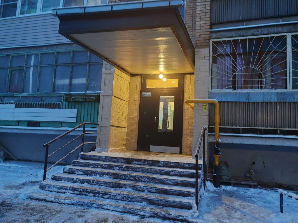 Новые почтовые ящики и двери: в Черноголовке отремонтировали еще один подъезд