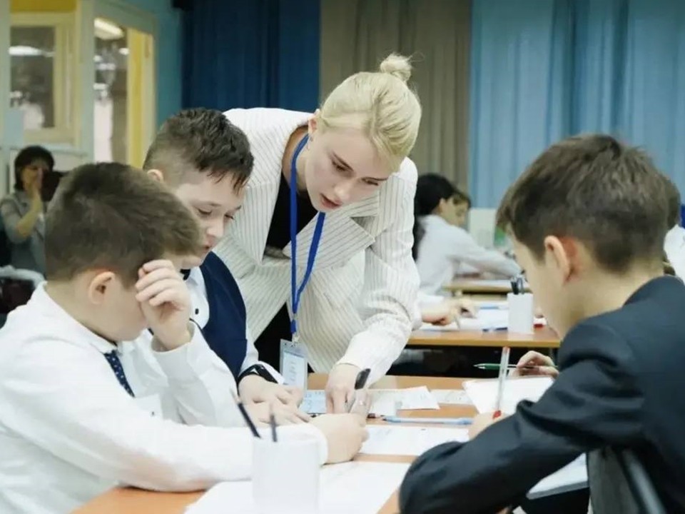 Учительница из Серпухова вошла в топ-10 молодых педагогов Подмосковья