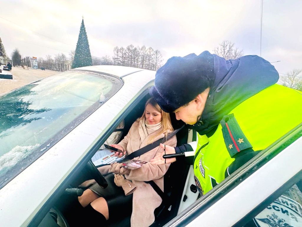 Смертельный снаряд в салоне: чем опасен непристегнутый пассажир сзади