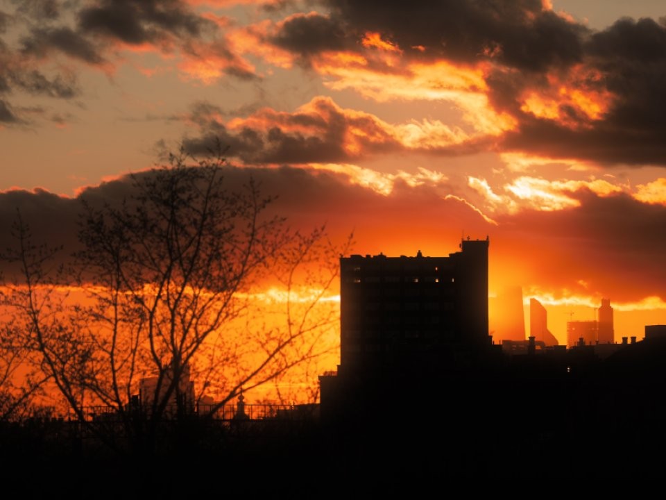 Магнитная буря уровня G2 обрушилась на Землю: что это значит