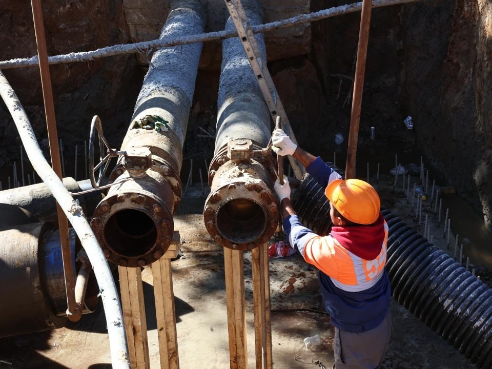 На улице Тимирязевской в Павловском Посаде устраняют аварию на теплоносителе
