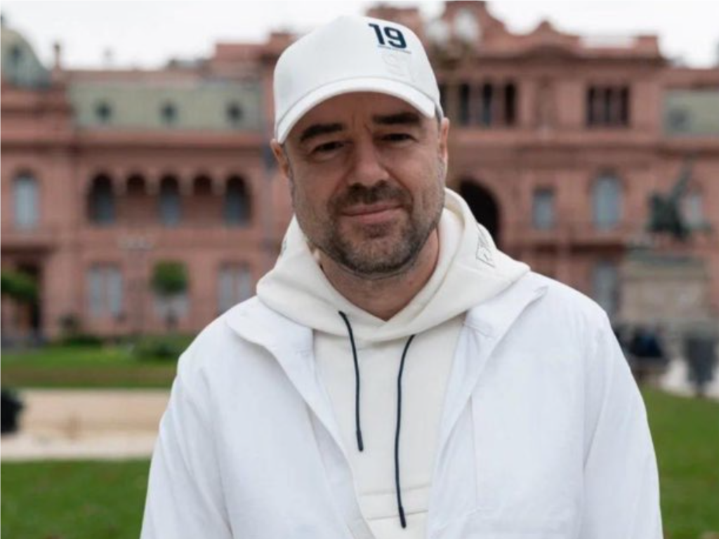 Год Лошади растопчет змей: Елена Товстик отреагировала на новый роман бывшего мужа