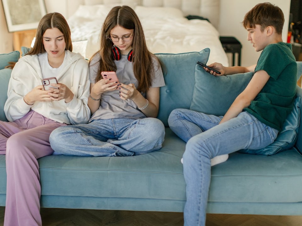 Подросткам могут закрыть допуск к соцсетям
